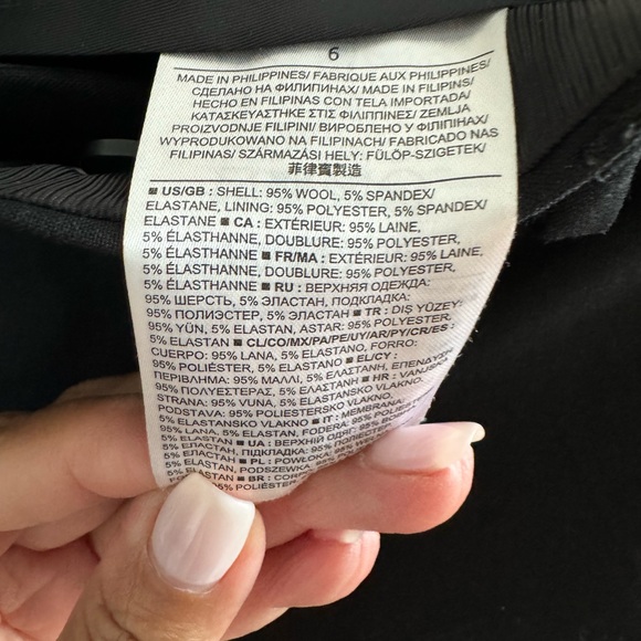 Like new Banana Republic wool/spandex Martin fit pants size 6 - Picture 2 of 4